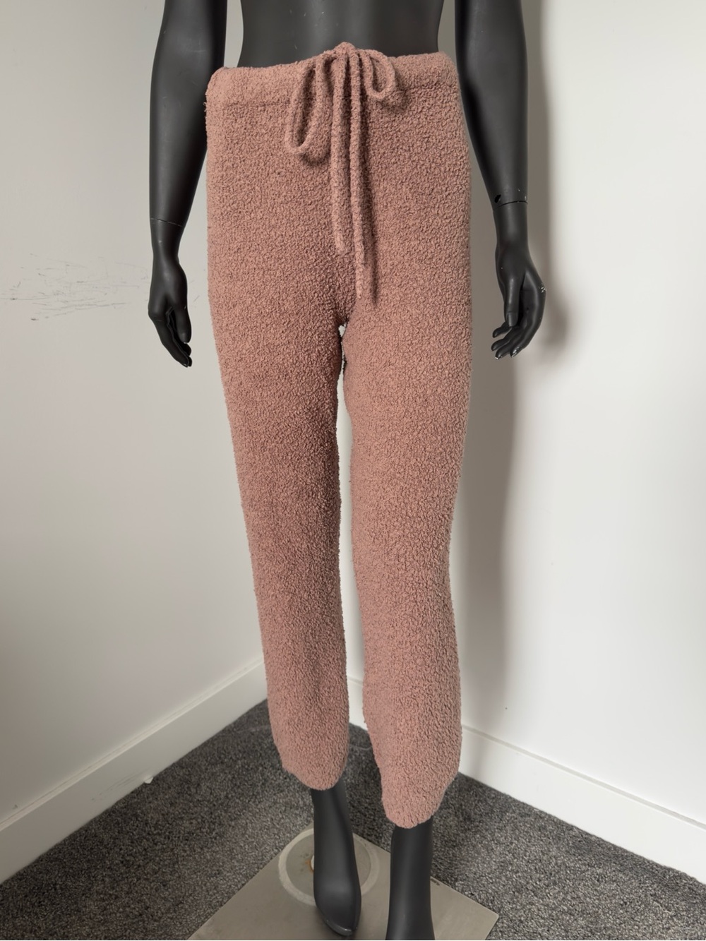 188. Skims Cozy Drawstring Plush Joggers in Dusty Rose